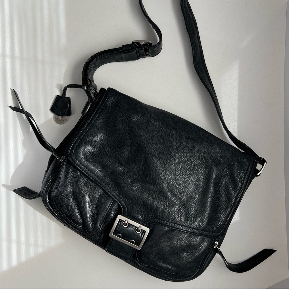 Banana Republic Black Leather Purse with adjustable handle . Tons of storage